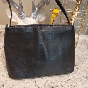 💚CLEARANCE💚 Black kate spade gold embossed 11x8.5x3.5” handbag